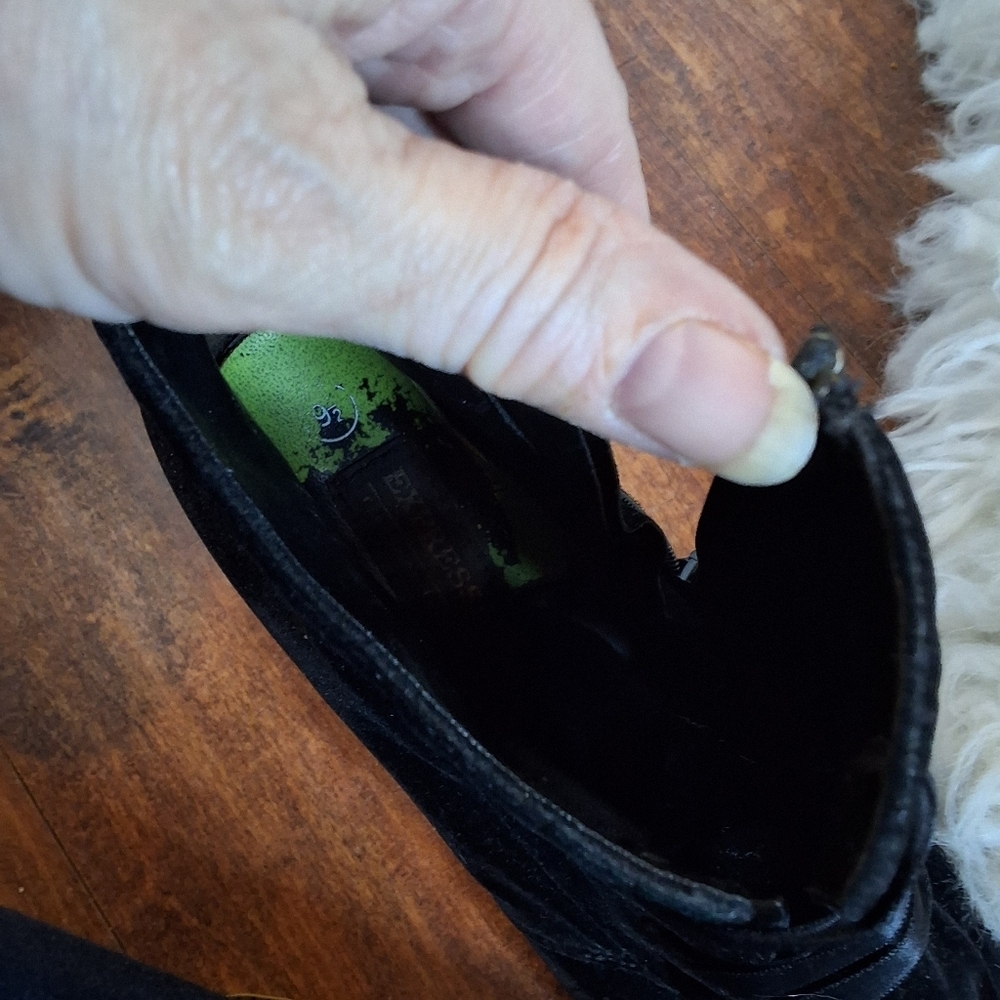 Expressions Black Velveteen Granny Ankle Boots 9.5 - Picture 9 of 16